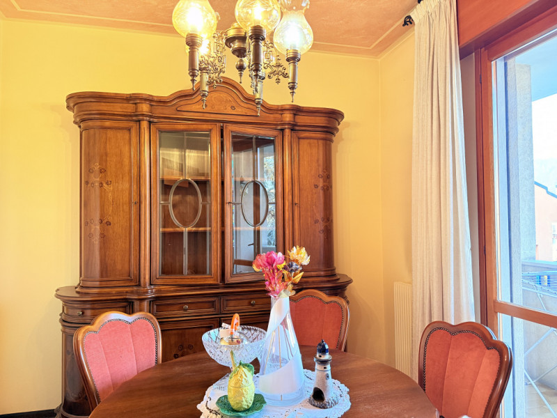 In zona tranquilla ma comodissima a tutti i servizi, proponiamo spazioso appartamento al terzo ed...