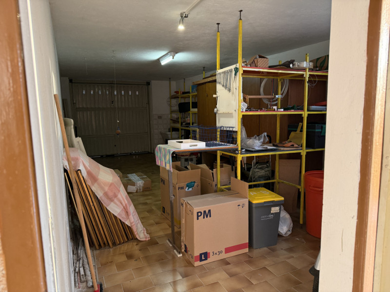 In zona tranquilla ma comodissima a tutti i servizi, proponiamo spazioso appartamento al terzo ed...