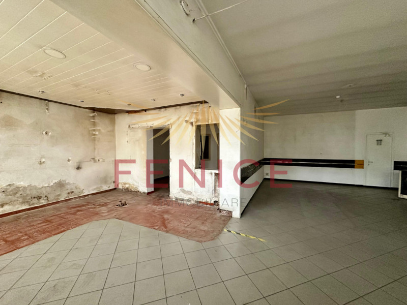Fenice Immobiliare è felice di presentarvi questo locale situato nella zona di Signoressa, frazio...