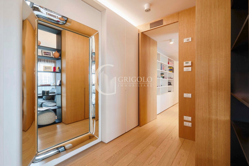 In una delle strutture più ricercate e apprezzate della zona, MERAVIGLIOSO APPARTAMENTO, posto al...