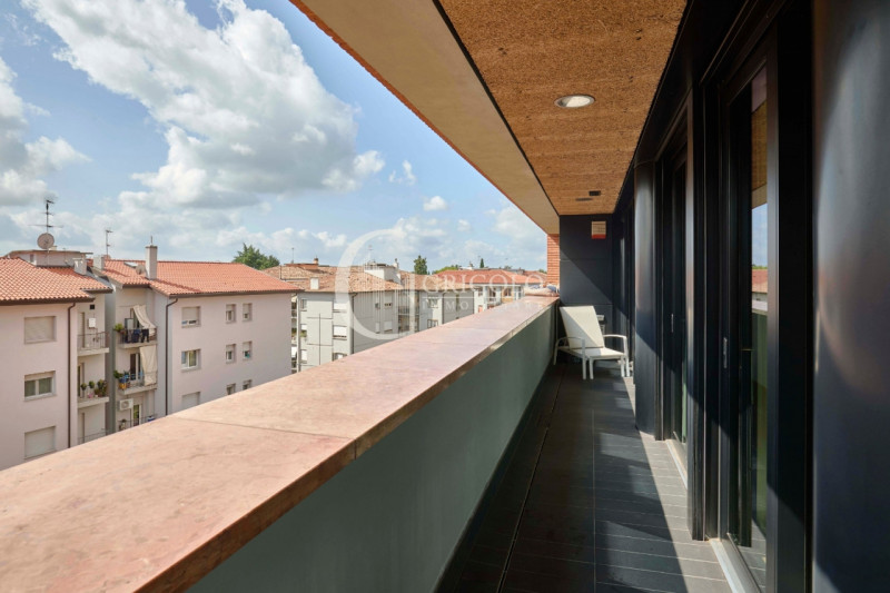 In una delle strutture più ricercate e apprezzate della zona, MERAVIGLIOSO APPARTAMENTO, posto al...