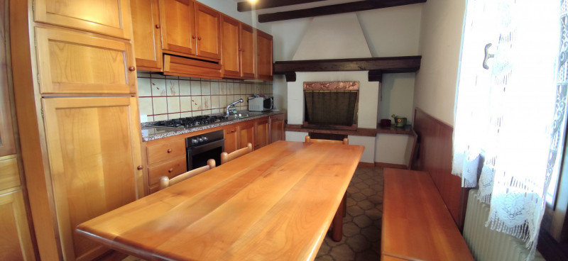 Incastonata nel cuore delle splendide colline di Castelgomberto, proponiamo in vendita una magnif...