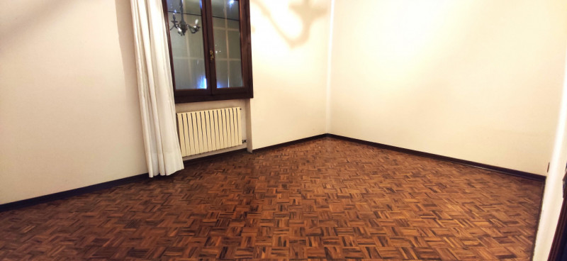 Incastonata nel cuore delle splendide colline di Castelgomberto, proponiamo in vendita una magnif...