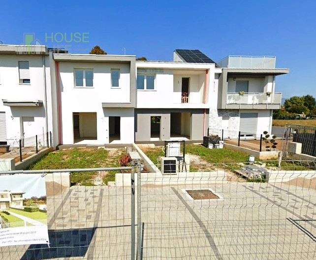 ISOLA VICENTINA: in zona residenziale posta ai confini con la campagna, nuova VILLETTA A SCHIERA ...