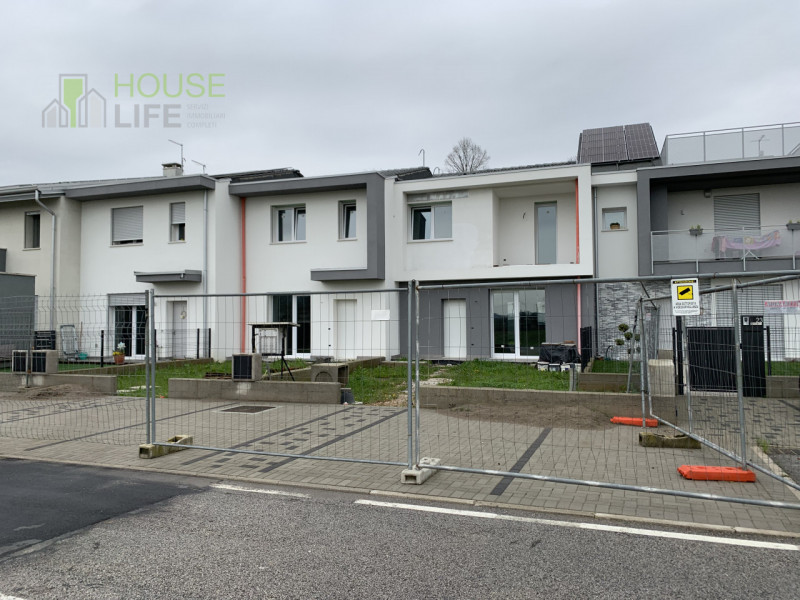 ISOLA VICENTINA: in zona residenziale posta ai confini con la campagna, nuova VILLETTA A SCHIERA ...