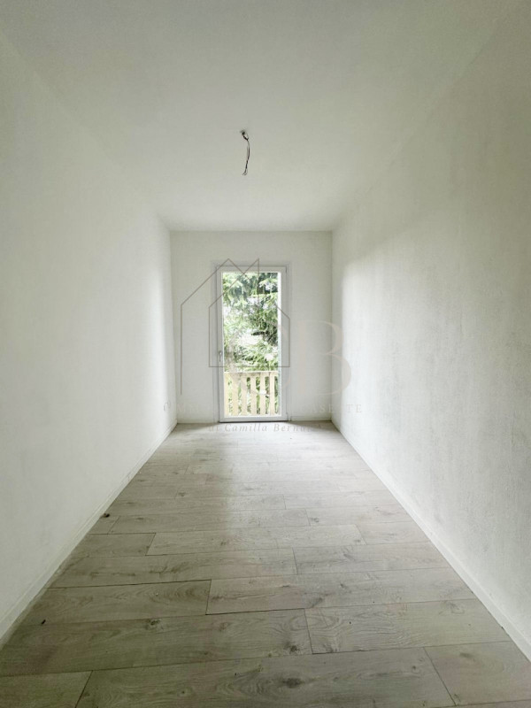 Proponiamo in vendita appartamento al secondo ed ultimo piano in un contesto di sole 3 unità abit...