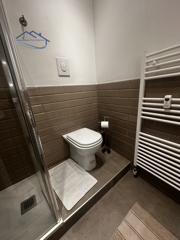 Nel cuore del Centro Storico di Padova, proponiamo in vendita un accogliente e ben rifinito biloc...