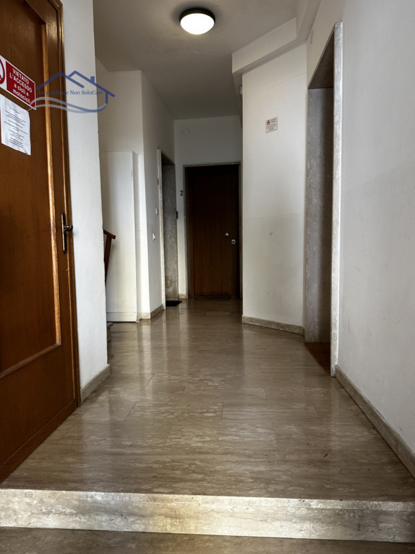 Nel cuore del Centro Storico di Padova, proponiamo in vendita un accogliente e ben rifinito biloc...