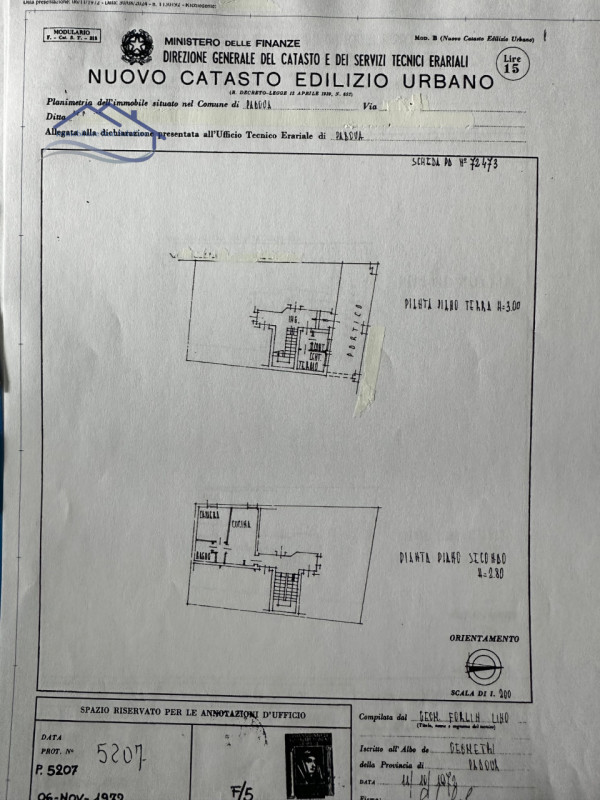 Nel cuore del Centro Storico di Padova, proponiamo in vendita un accogliente e ben rifinito biloc...