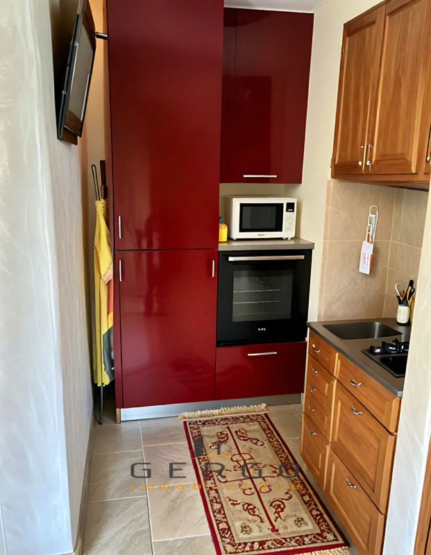 (Per INFO Monica 3482688677) Scopri questo affascinante appartamento quadrilocale situato nel cuo...