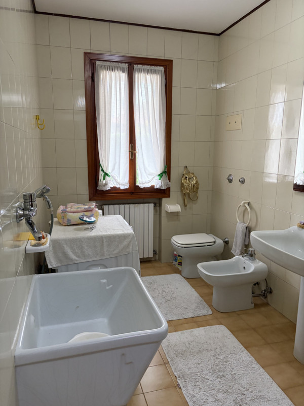 VENEZIA – STRÀ CENTRO

Elegante Abitazione Terra/Cielo in Quartiere Residenziale Esclusivo

In un...
