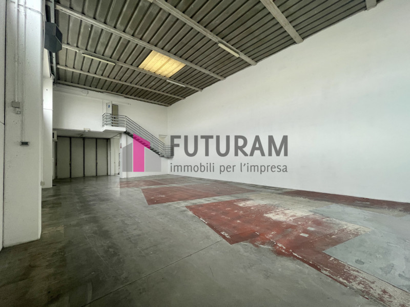 RIF:  080NM -  ALBIGNASEGO (PD) -  PER INFO 3403358378 - 0444/310220

Propongo in vendita un capa...