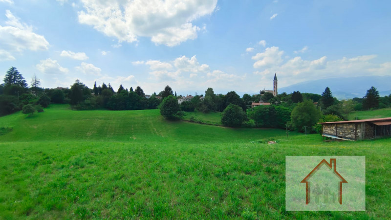 CASALE SUL MONTELLO CON 23.000 MQ DI TERRENO

Casale singolo da ristrutturare in vendita nel Comu...
