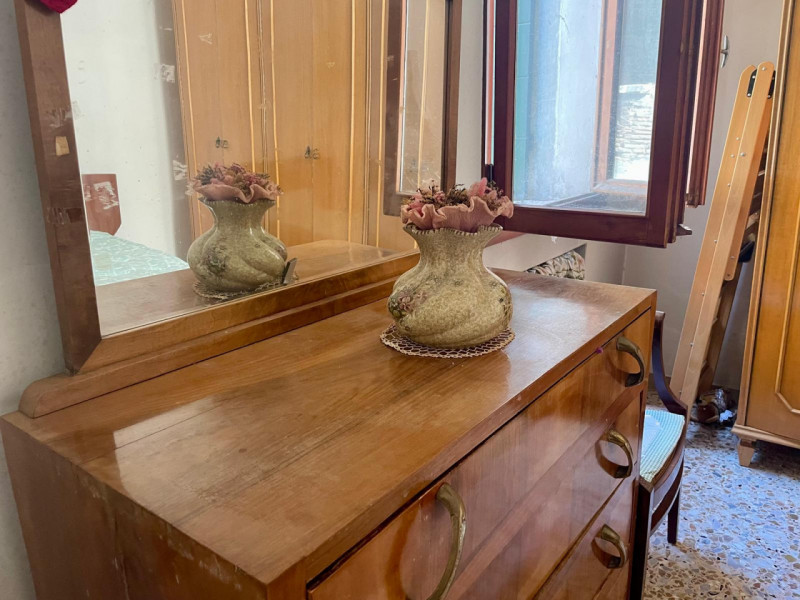 Nel cuore pulsante di Venezia, a soli 650 metri da Piazza San Marco e a 400 metri dal celebre Pon...