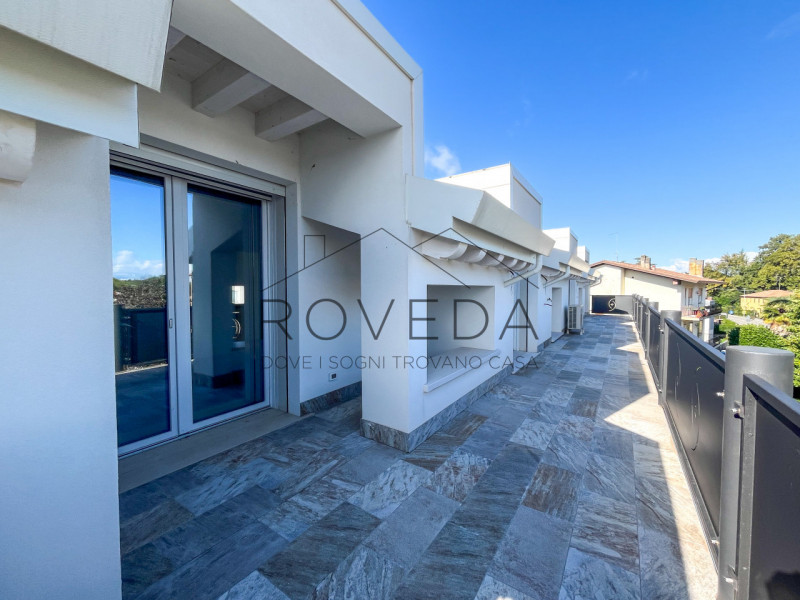 DOSSON DI CASIER - CASIER

RIFERIMENTO: CR8

L'agenzia Roveda Immobiliare ha il piacere di presen...