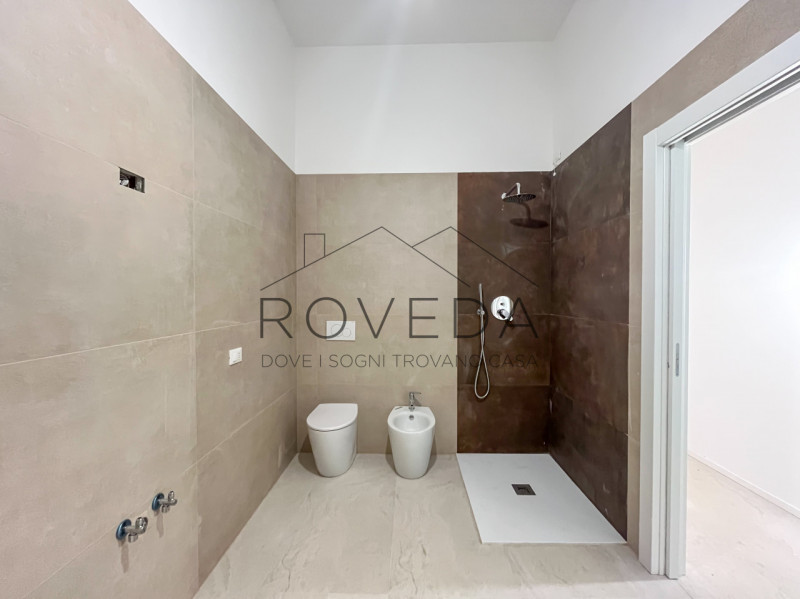 DOSSON DI CASIER - CASIER

RIFERIMENTO: CR8

L'agenzia Roveda Immobiliare ha il piacere di presen...