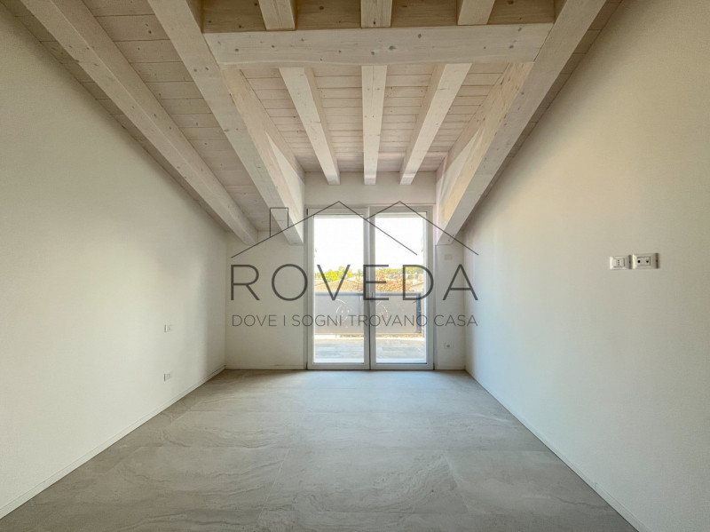 DOSSON DI CASIER - CASIER

RIFERIMENTO: CR8

L'agenzia Roveda Immobiliare ha il piacere di presen...