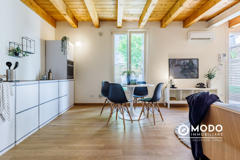 VIVI LA TUA INDIPENDENZA NEL CUORE DI VICENZA
ELEGANZA CONTEMPORANEA, COMFORT TOTALE, VITA URBANA...