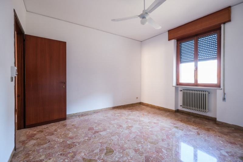 A pochi minuti a piedi dal centro storico, in un contesto condominiale ordinato e ben abitato, pr...