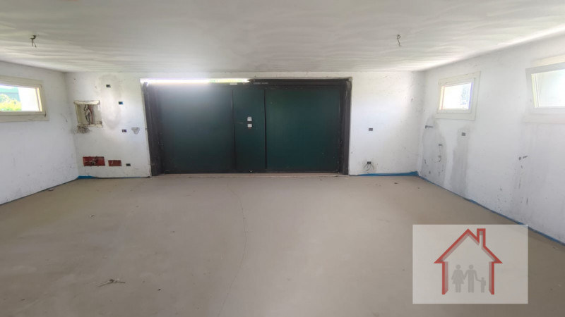 Rif: DS217 - X Info Denis: 3402540785
CASA SINGOLA E ANNESSO IN VENDITA A SUSEGANA
Proponiamo in ...