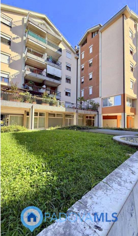 Immobile in esclusiva al Gruppo Padova MLS

QUARTIERE SAN CARLO in via Duprè - residence "La Piet...