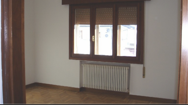 Ti proponiamo un'ottima opportunità di investimento nel cuore di Noventana, comune di Noventa Pad...