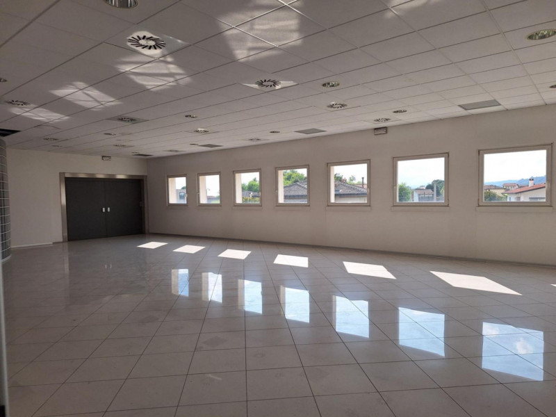 Proponiamo in vendita a Bassano del Grappa (VI), in Strada Marchesane 297, capannone industriale ...