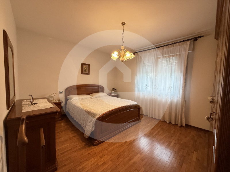 Scopri questa splendida casa singola completamente ristrutturata in classe A, situata nel tranqui...