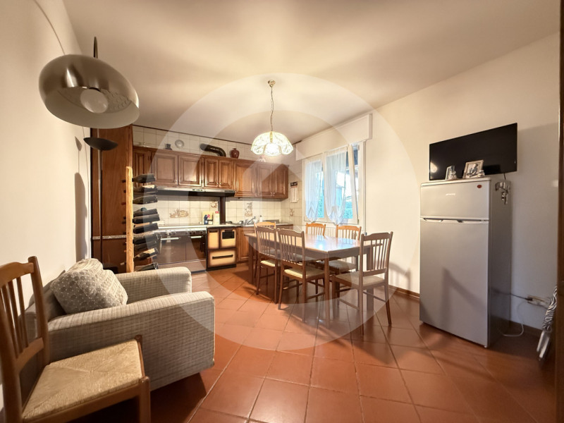 Scopri questa splendida casa singola completamente ristrutturata in classe A, situata nel tranqui...