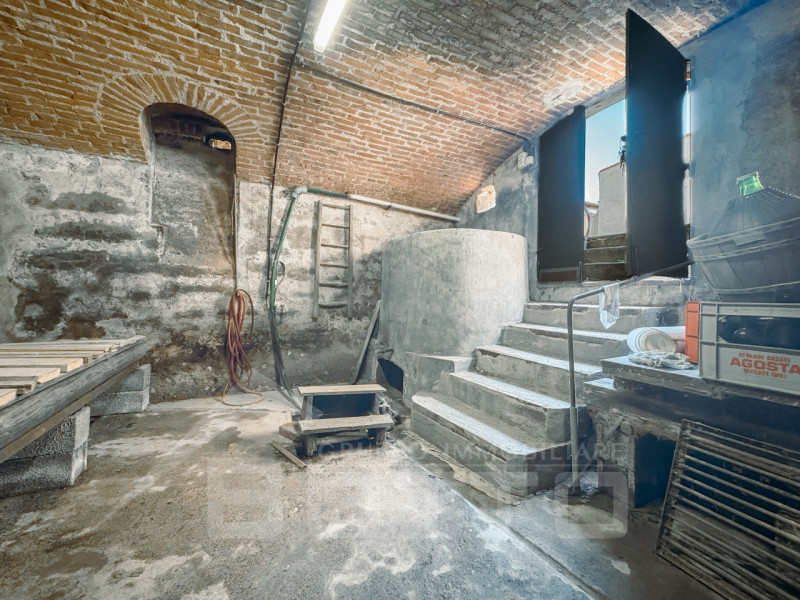 Semi-detached townhouse for sale in Mezzomerico, with garden