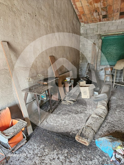 Scopri questa straordinaria porzione di annesso agricolo situata nel cuore della frazione Busiago...