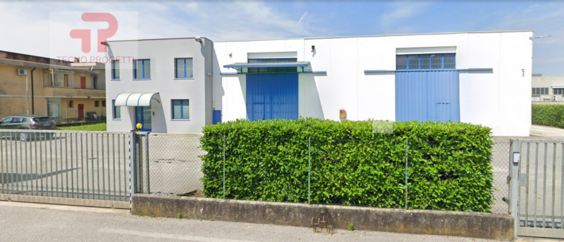 Se stai cercando uno spazio versatile e strategico per la tua attività, non perdere questa opport...