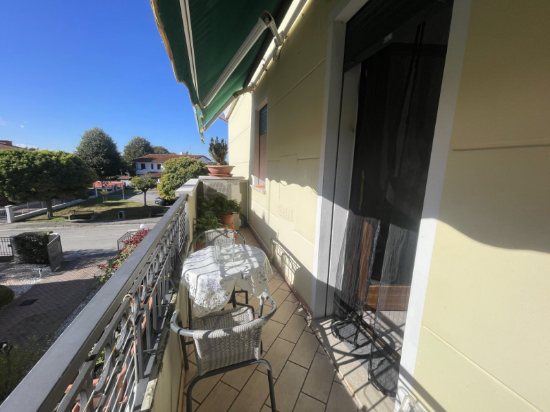 Inserito in piccolo contesto abitativo di sole 6 unità, senza amministratore di condominio e con ...