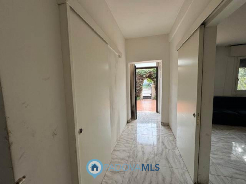 Immobile in esclusiva al Gruppo Padova MLS
Padova Arcella:  posizione strategica, comoda a tutti ...