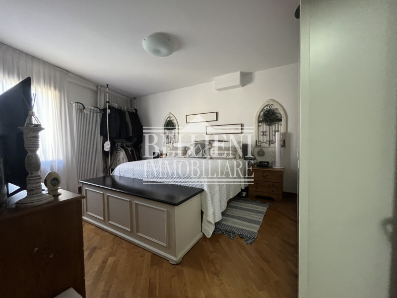 INTERNO CORSO FOGAZZARO: In splendida posizione, in zona tranquilla, proponiamo in vendita un ele...