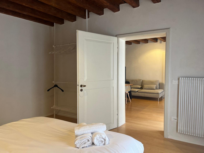 SPAZIOSISSIMO TRICAMERE IN CORSO FOGAZZARO – CONTRATTO TEMPORANEO TUTTO INCLUSO. CODICE 4569. EUR...