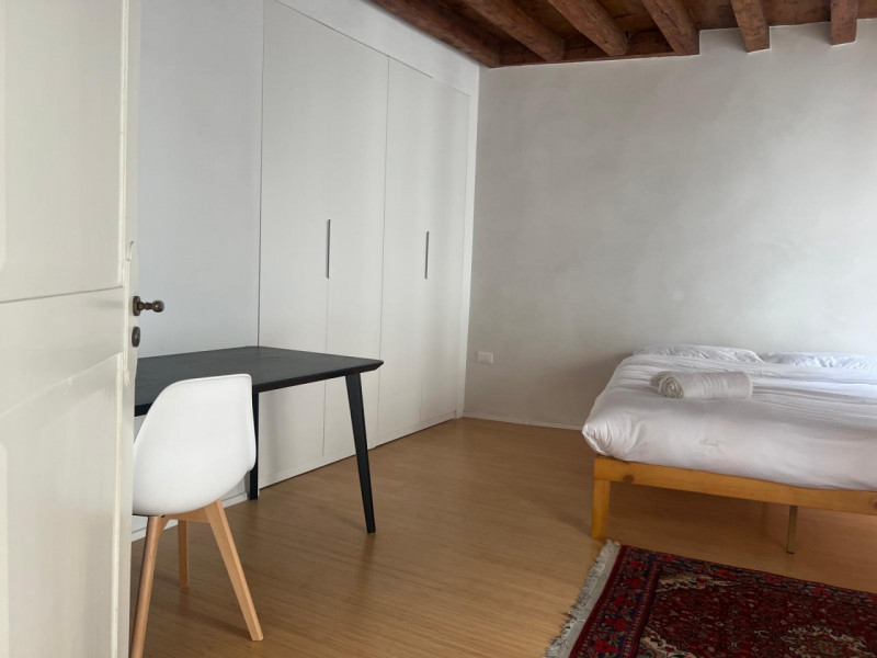 SPAZIOSISSIMO TRICAMERE IN CORSO FOGAZZARO – CONTRATTO TEMPORANEO TUTTO INCLUSO. CODICE 4569. EUR...