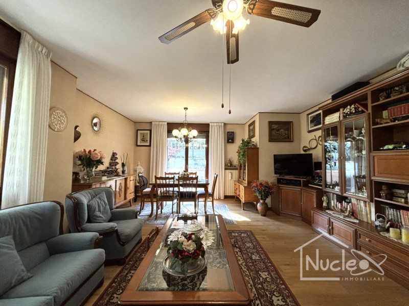 ABANO TERME: Proponiamo in vendita in contesto condominiale di sole 5 unità un appartamento posto...