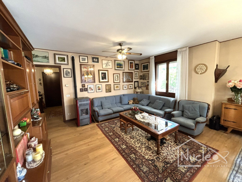 ABANO TERME: Proponiamo in vendita in contesto condominiale di sole 5 unità un appartamento posto...