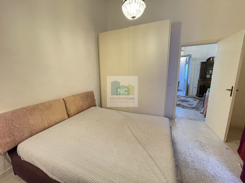 Nel cuore pulsante di Forio, proponiamo in vendita un incantevole appartamento trilocale situato ...