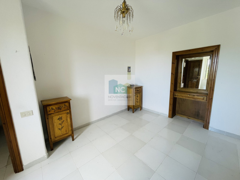 Forio, zona cierco interessante appartamento quadrilocale ,con una superficie di 85 mq e ingresso...