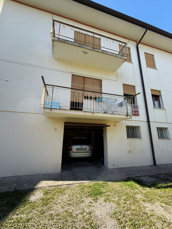 Su casa bifamiliare posto a Vittorio Veneto in zona Emisfero, promuoviamo la vendita di un grande...