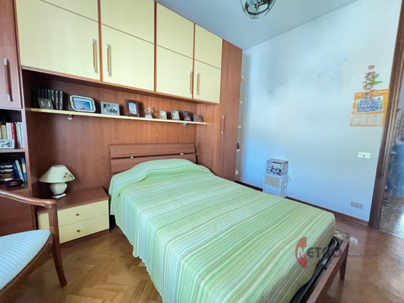 In una delle zone più comode e servite di Valdagno, precisamente in località Ponte dei Nori, prop...