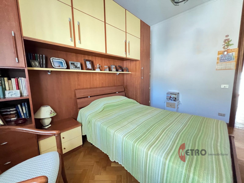 In una delle zone più comode e servite di Valdagno, precisamente in località Ponte dei Nori, prop...