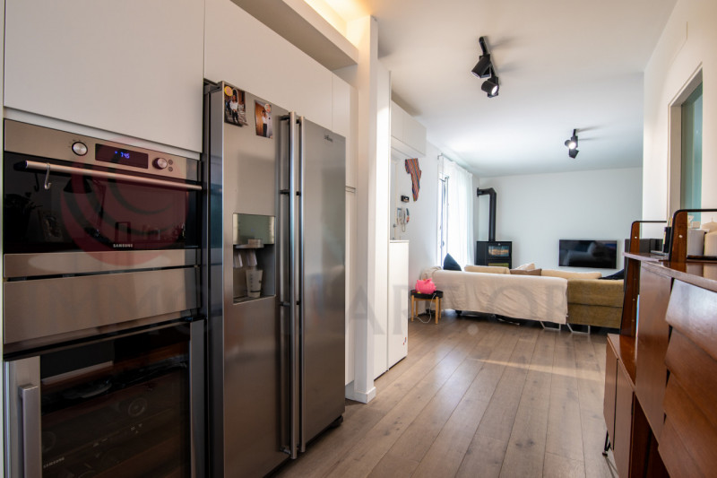 ALBIGNASEGO zona Ferri: vendesi porzione di trifamiliare in quartiere residenziale su due livelli...