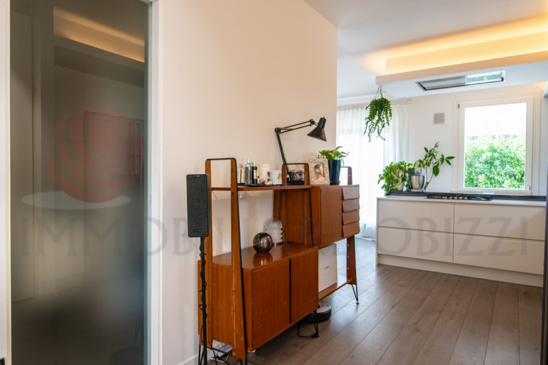 ALBIGNASEGO zona Ferri: vendesi porzione di trifamiliare in quartiere residenziale su due livelli...