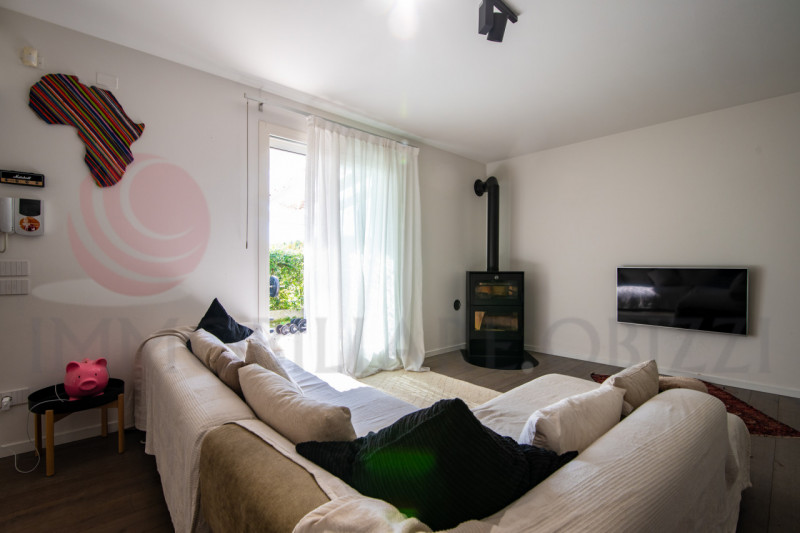 ALBIGNASEGO zona Ferri: vendesi porzione di trifamiliare in quartiere residenziale su due livelli...