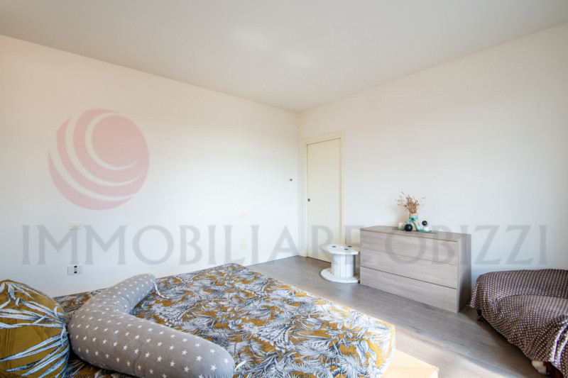 ALBIGNASEGO zona Ferri: vendesi porzione di trifamiliare in quartiere residenziale su due livelli...