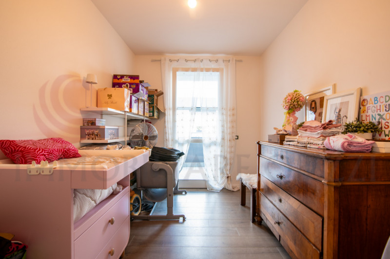 ALBIGNASEGO zona Ferri: vendesi porzione di trifamiliare in quartiere residenziale su due livelli...