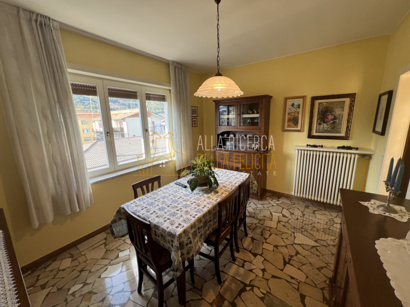 SCHIO - SS.Trinità: In contesto condominiale tranquillo e comodo a tutti i servizi, luminoso appa...